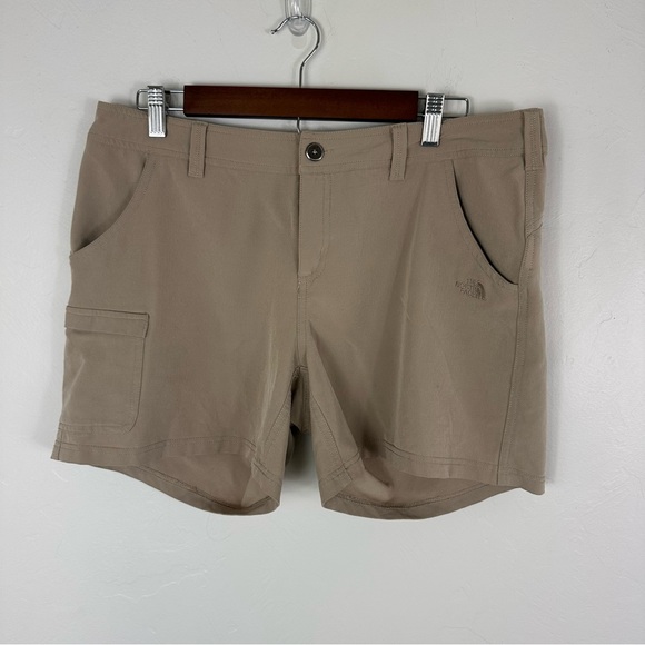 The North Face Khaki Shorts 12 - Picture 1 of 4